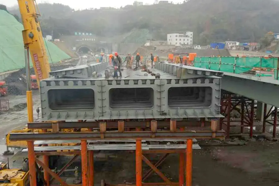 Fengxin Expressway Eighth-Span Steel Box Girder Project